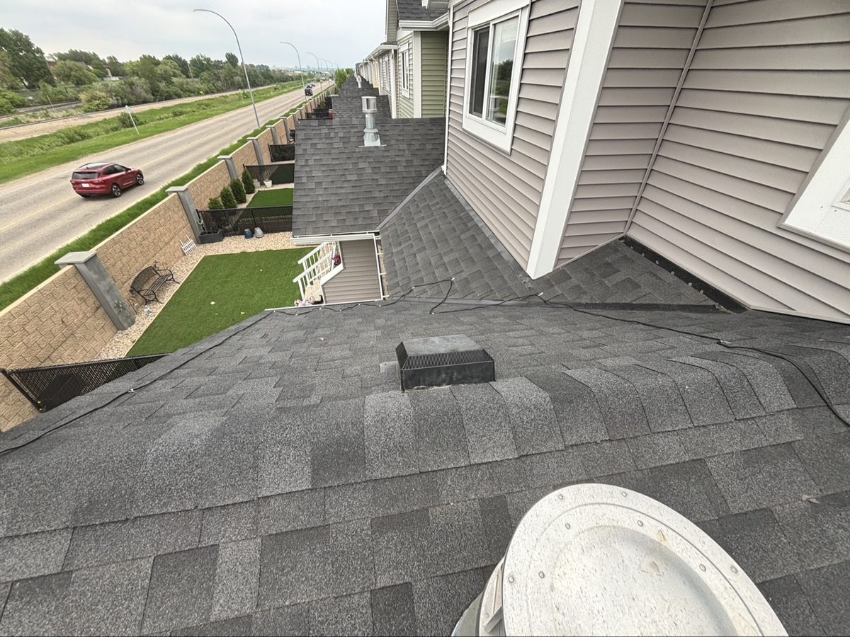 Roof with heating cables installed by No Stress Roofing